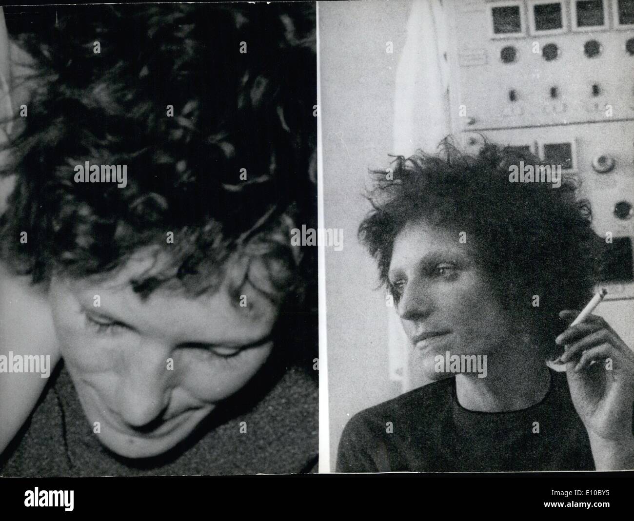 Giugno 06, 1972 - Gudrun Ensslin catturato: un altro membro dell'anarchical ''Baader-Meinhof-Gruppe'', Gudrun Ensslin, è stato catturato in un boutique hotel nella città di Amburgo, Giugno 7th. Oltre a Ulrike Meinhofm che non è stato catturato yer, egli è stato uno dei più ricercati di donne in Germania Ovest. Gudrun Ensslin, un amico vicino di Andres Baader, catturata a Francoforte il 1 giugno, si è preso cura del gruppo finanze. Foto Stock