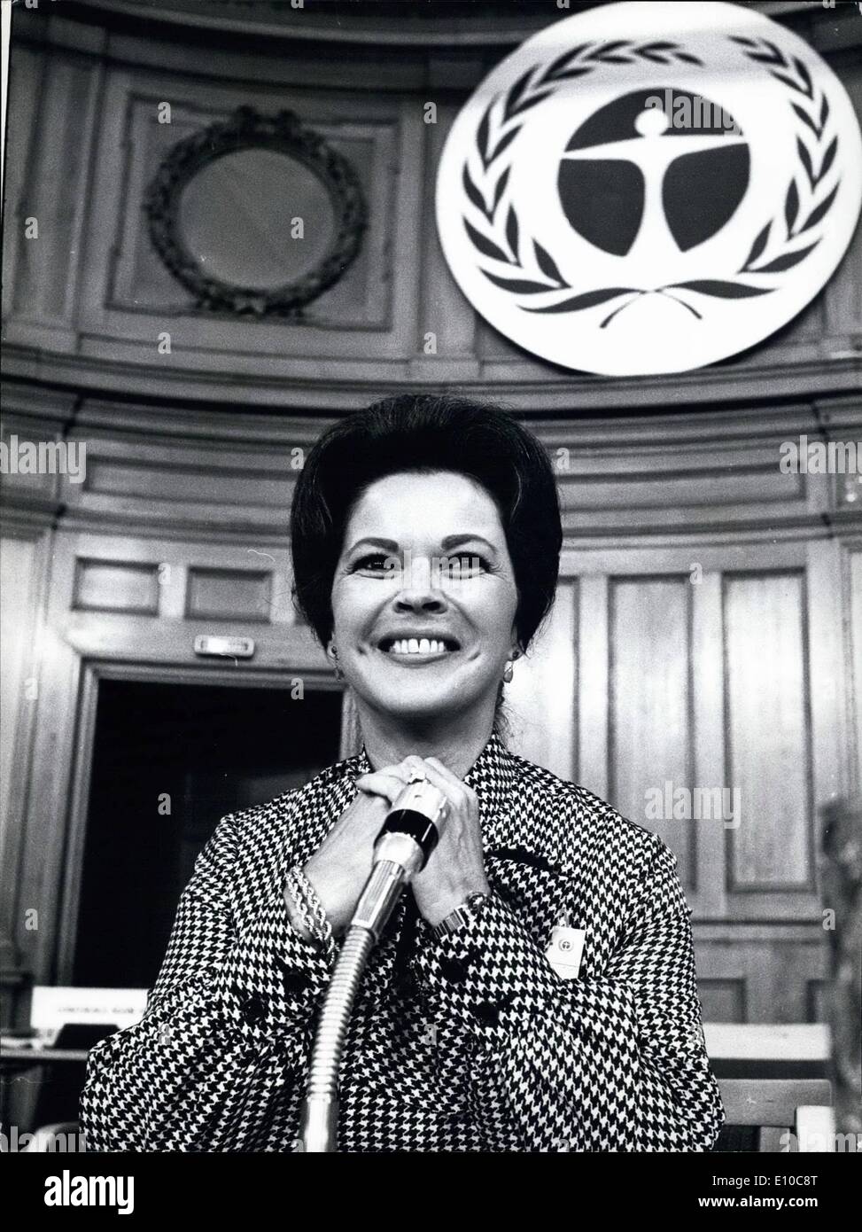 Giugno 06, 1972 - Gli ambienti delle Nazioni Unite, la Conferenza di Stoccolma: Shirley Temple, ben noto ex star del cinema, rappresenta lo stato unito alla conferenza. Foto Stock