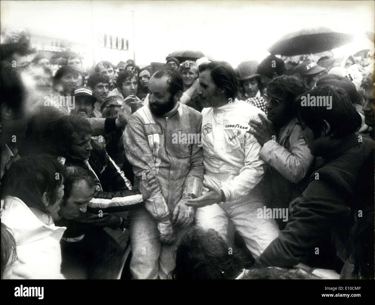 Giugno 12, 1972 - La famosa gara di auto ''24 Heures du Mans'' che è trattenuto sulla La Sarthe racetrack è stato vinto da Henri Pescarolo e Graham Hill in Matrasimca. Foto Stock