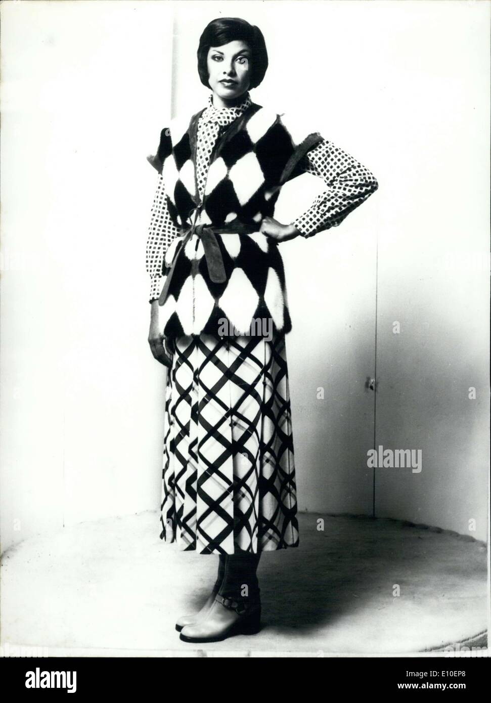 Agosto 18, 1972 - Lo schema colore è rosso, bianco e nero. Il giubbotto è in bianco e nero Il nastro è di colore rosso. Foto Stock