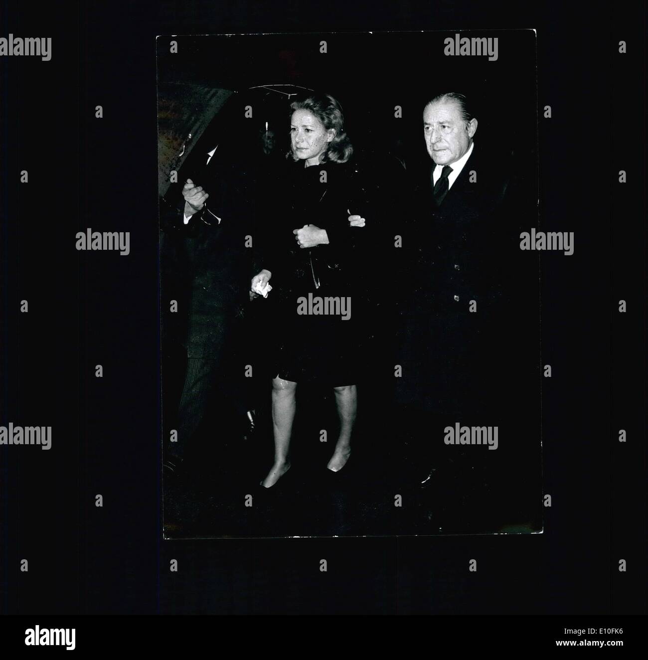 Gen 01, 1973 - Alexander Onassis tragedia Atene - Alexander's madre Tian Livanos - Niarchos e suo marito Stauros Niarchos arrivare. Foto Stock
