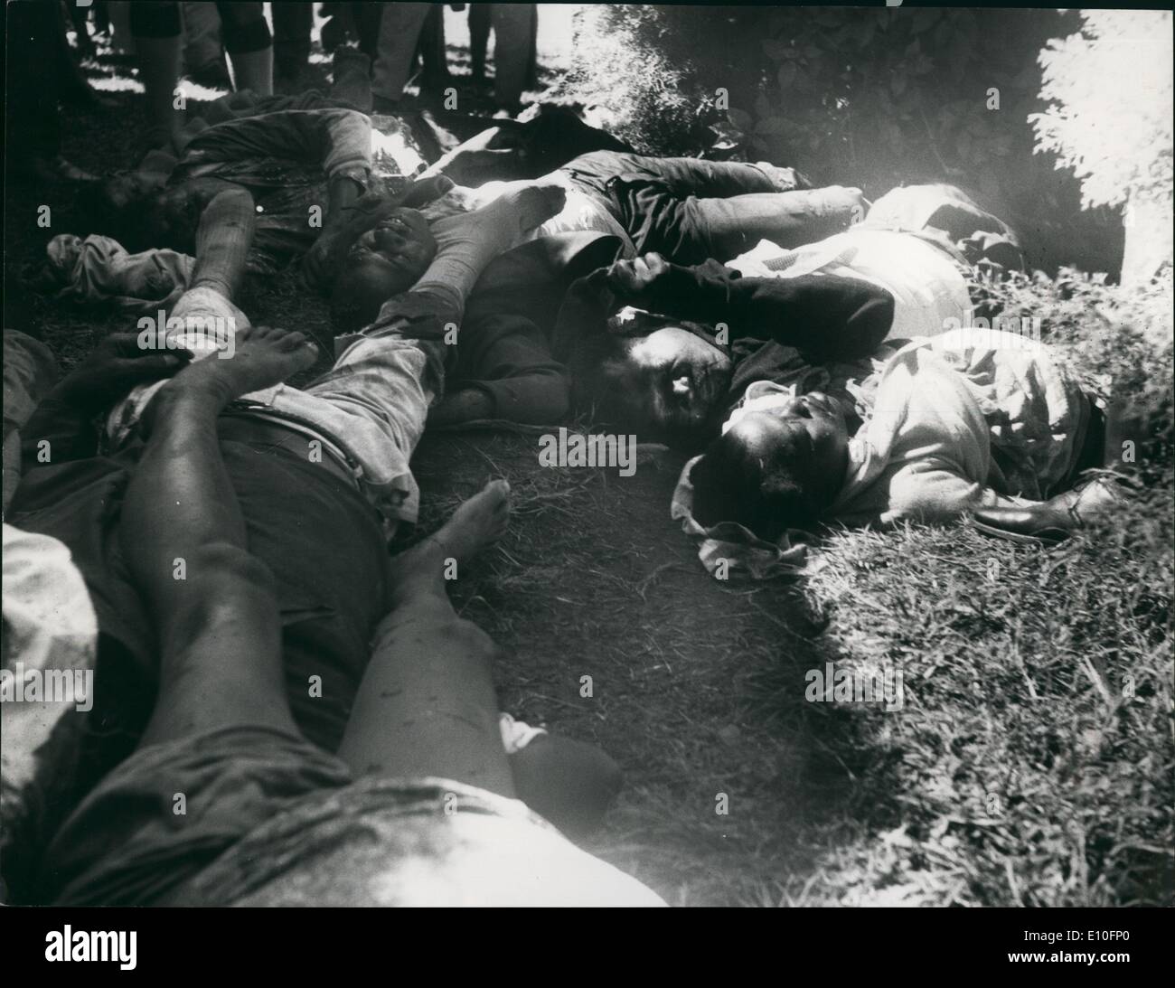 Ottobre 10, 1972 - Trenta ucciso in Kenya il bus crash: venti quattro morti in una sola volta quando un paese autobus è caduto in un fossato tra Nakuru e kericho circa 130 miglia da Nairobi venerdì scorso. Sedici più persone sono state gravemente ferite e di questi sei hanno dato che è morto in ospedale. Un furtehr 50 persone erano meno gravemente feriti. Fonti ospedaliere affermano che alcuni dei feriti che sono ancora in condizioni critiche e il numero di morti può ancora ulteriormente riss. In aggiunta alla perdita di vite umane in questo tragico incidente, 19 altre persone sono state uccise in Kenya nello stesso weekend in incidenti stradali Foto Stock