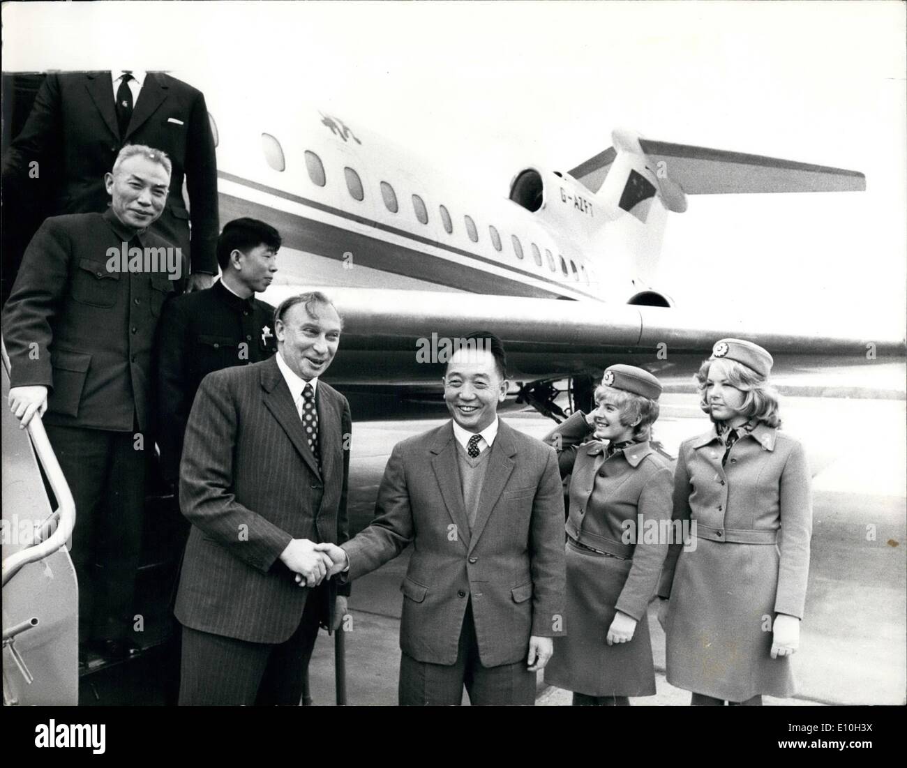 Nov. 11, 1972 - di trasferimento del primo Trident 2E per la Cina.: in occasione di una cerimonia che si terrà a HAWKER SIDDELEY Aviation, Hatfield, oggi il primo Foto Stock