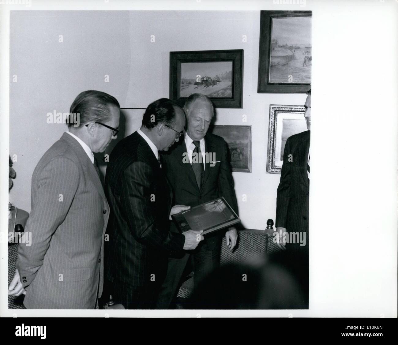 05 maggio 1973 - Segretario di Stato americano William P. Rogers sulla buona volontà tour in Messico: il sig. Rogers ha presentato il presidente messicano Foto Stock