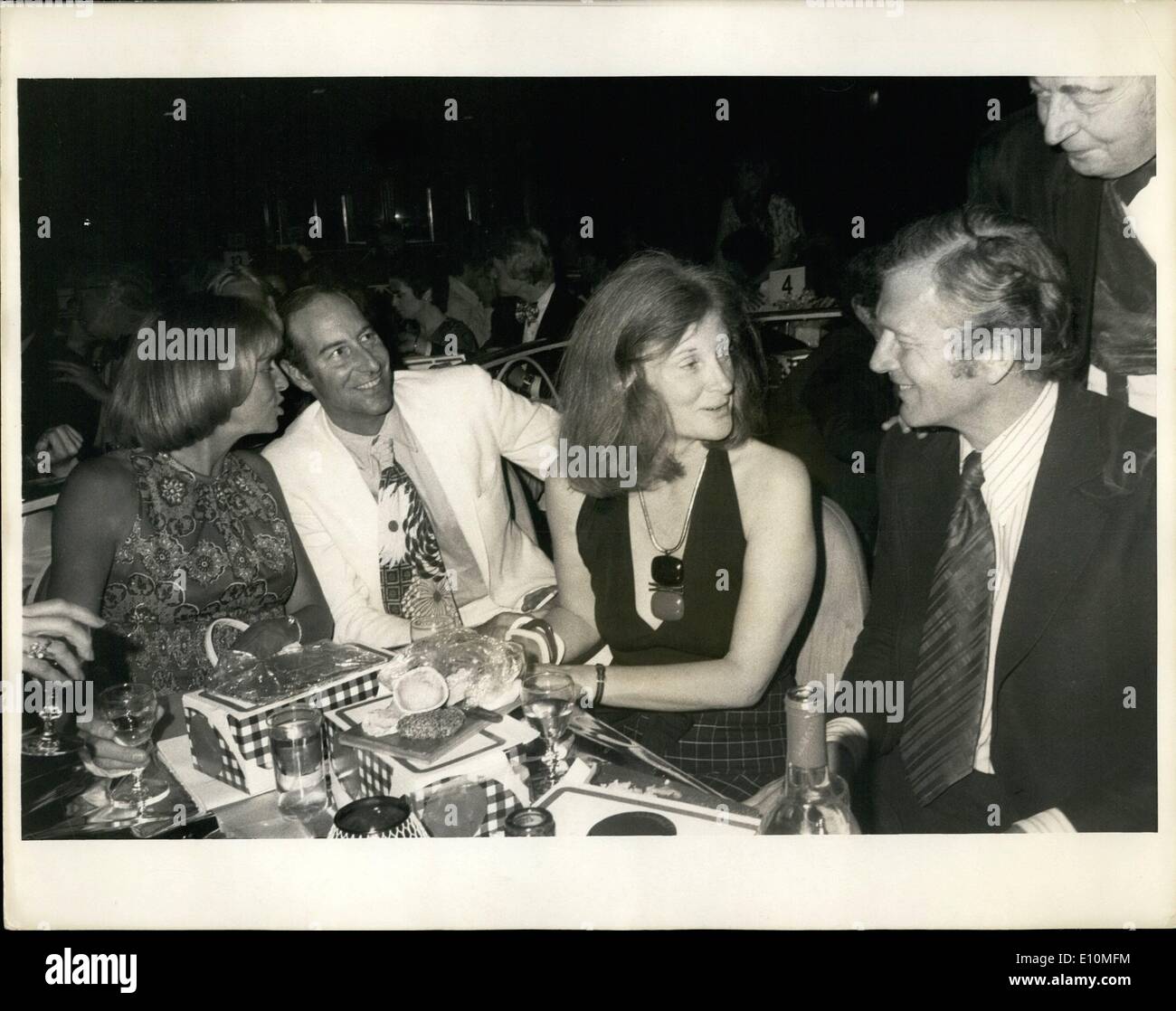 Giugno 06, 1973 - Maria Lindsay - Tom Hoving - Nancy Hoving John Lindsay: come lei Pheonix House beneficio Portland NYC Giugno 4,1973 Cr Foto Stock