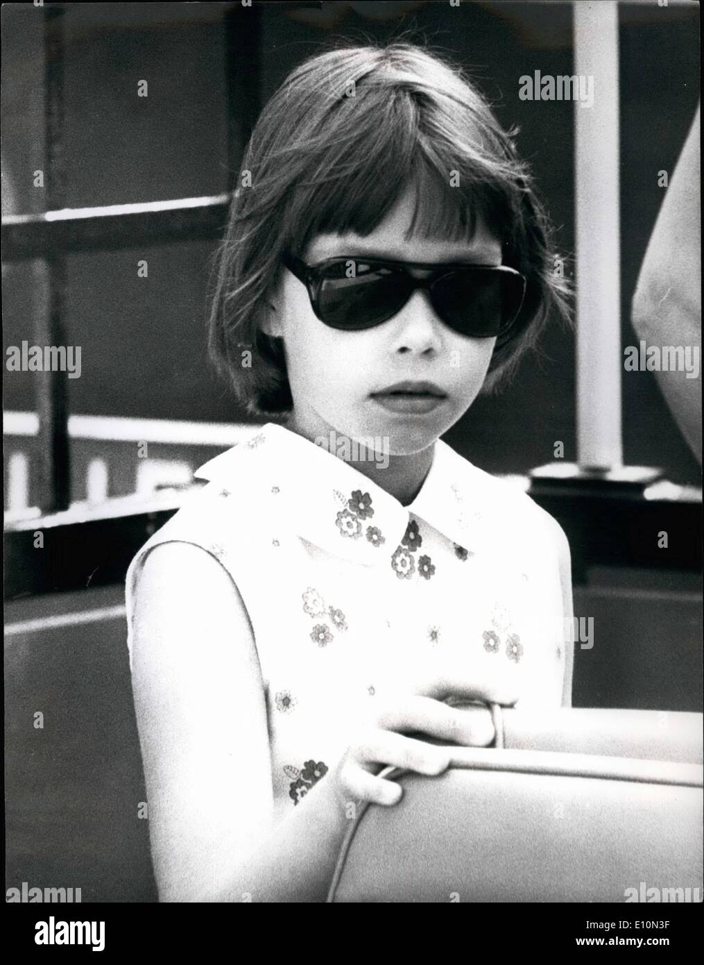 Agosto 08, 1973 - La Principessa Margaret a Whipsnade Zoo: la principessa Margaret oggi ha preso i suoi figli, il Visconte Linley e la signora Sarah Armstrong-Jones, lungo di Whipsnade Zoo. La foto mostra la signora Sarah Armstrong-Jones, chi sarà damigella al prossimo matrimonio della Principessa Anna - prende un giro sul treno a vapore intorno Whipsnade Zoo oggi. Foto Stock