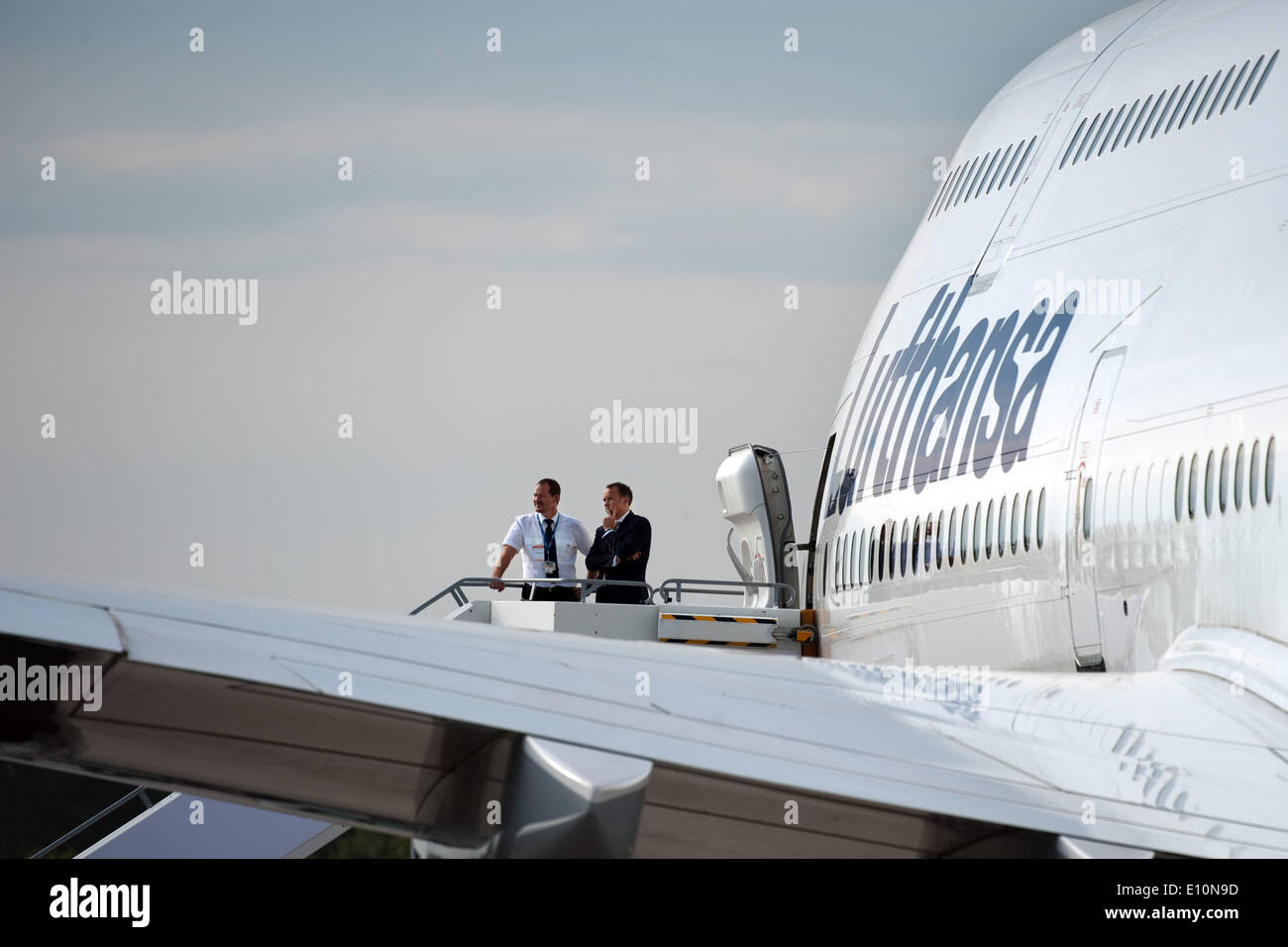 Boeing 747-830 della compagnia "Lufthansa" è presentato a Berlino Air Show (ILA) detenute all'aeroporto Schoenefeld di Berlino, Germania, 11 settembre 2012. Foto: Robert Schlesinger/picture alliance Foto Stock