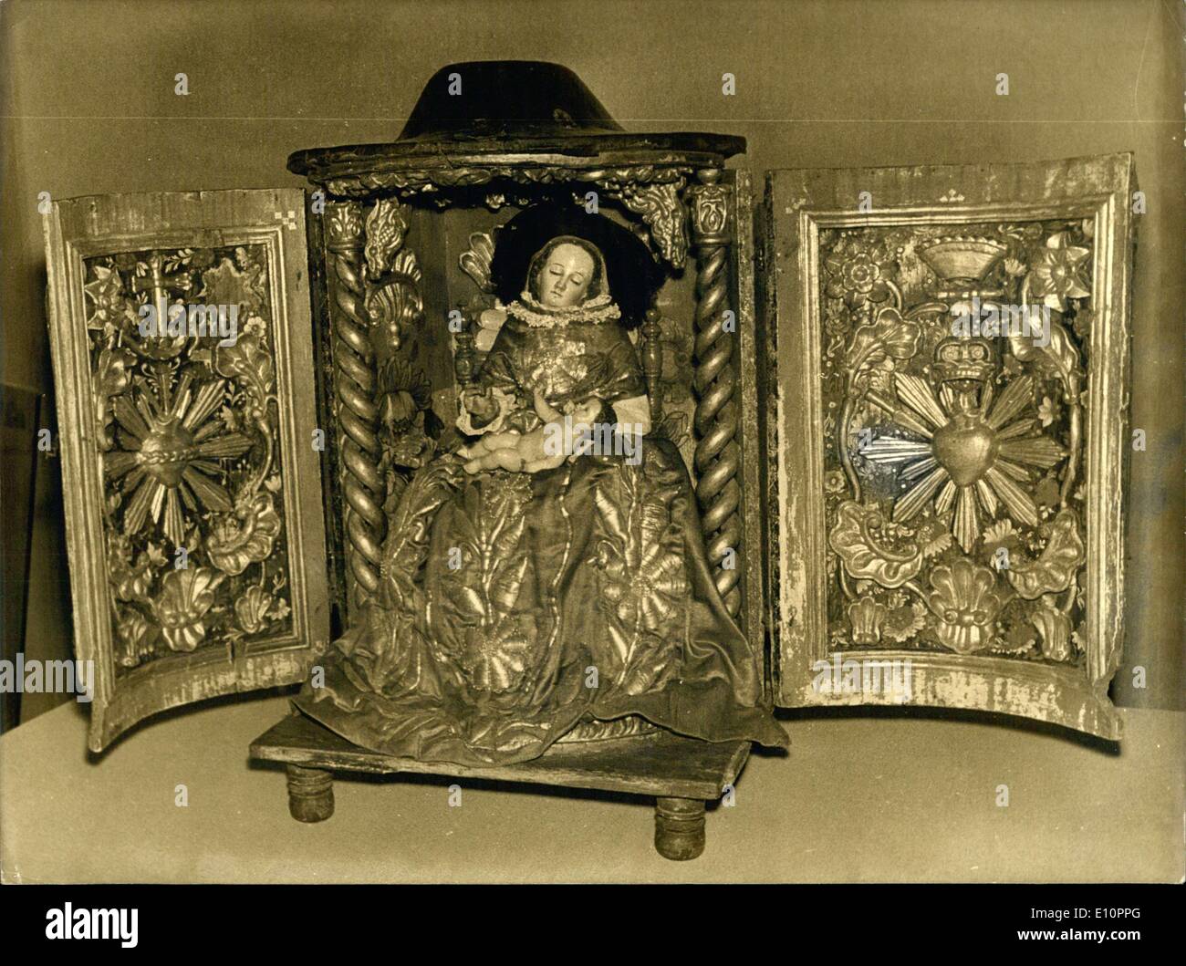 Nov. 15, 1973 - scultura policroma a Quito School of art Foto Stock