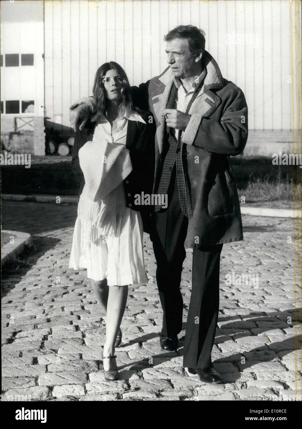 Dic. 18, 1973 - Philippe Labro presenta il suo nuovo film ''Opportunità e violenza" interpretato da Yves Montand e Catherine Ross. Jacques Foto Stock
