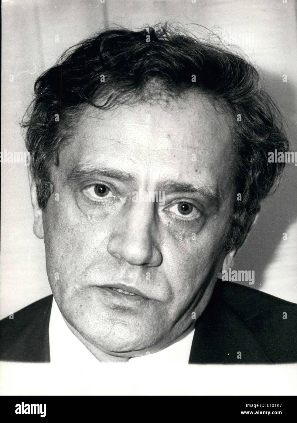 Mar 04, 1974 - scrittore russo Vladimir Maximov, che è stato dato un visto da parte delle autorità russe e che appena arrivato a Parigi, ha tenuto una conferenza stampa presso Grasset pubblicazioni. Foto Stock