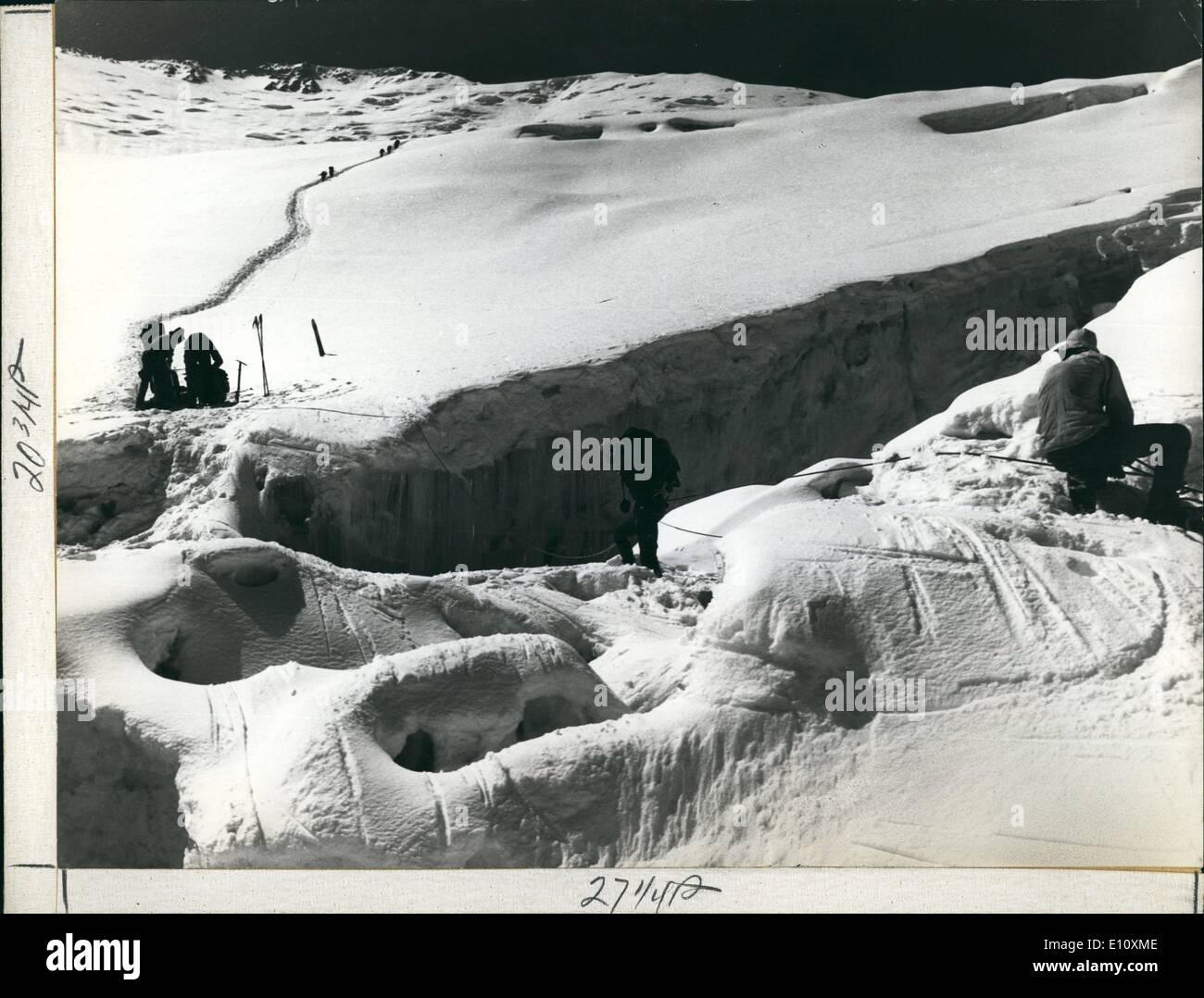 Agosto 08, 1974 - La tragedia del Pamir-Alpinade. La foto mostra il percorso tra il campo 1 e CAMPO 2 tra 4'300 e 5'300 metri sopra sealevel, sulla strada per il Picco Lenin. Foto Stock
