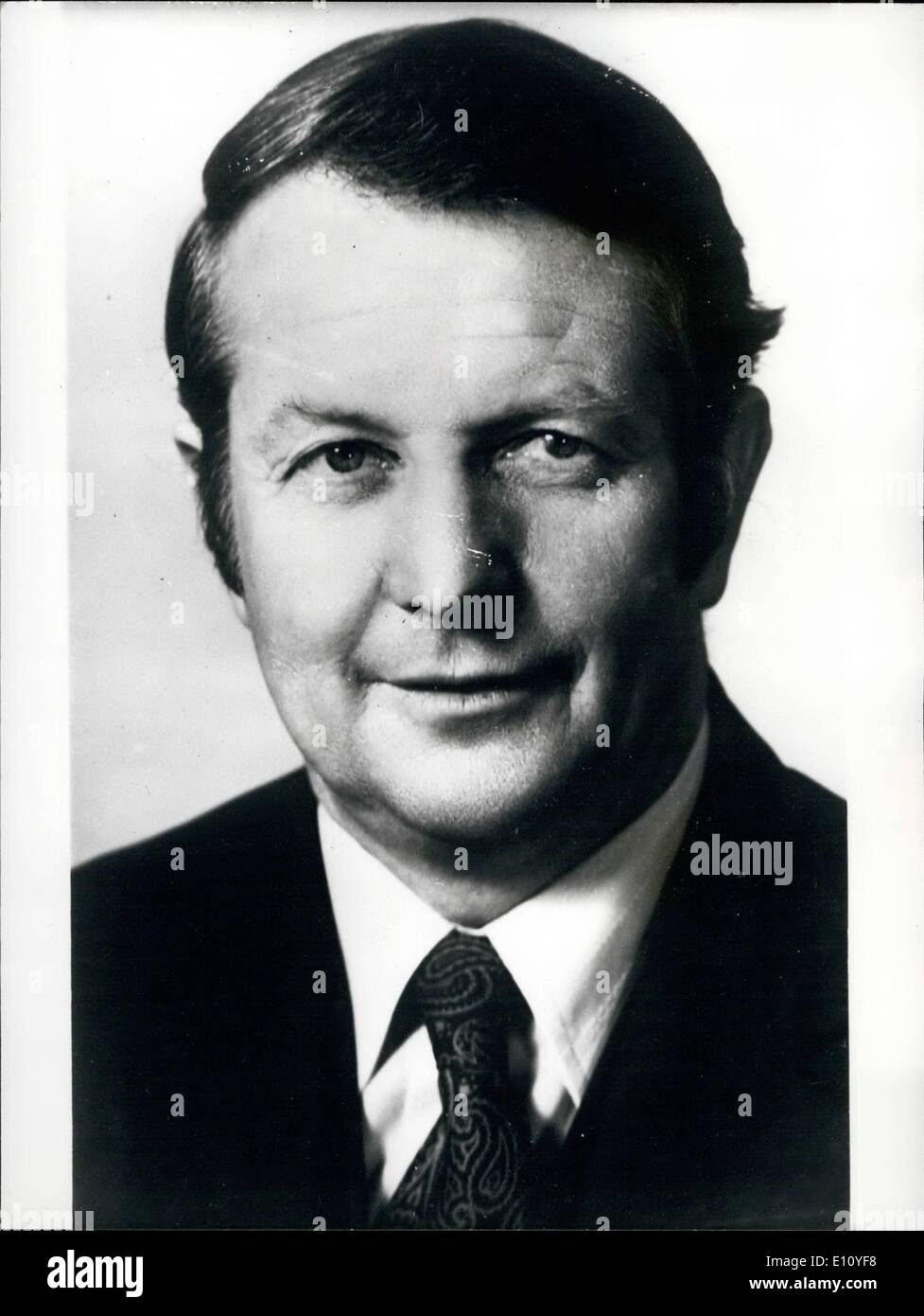 Sett. 09, 1974 - Ex-Teacher è il Primo Ministro neozelandese: Il ministro delle Finanze Wallace Rowling è diventata la Nuova Zelanda il nuovo Primo Ministro. Il sig. Rowling, un ex insegnante, è stato eletto dal gruppo parlamentare del partito laburista caucus per riuscire Mr.Norman Kirk, che è morto di un attacco di cuore lo scorso sabato. La foto mostra il sig. Wallace Rowling, 46, Nuova Zelanda è il più giovane primo ministro di questo secolo. Foto Stock