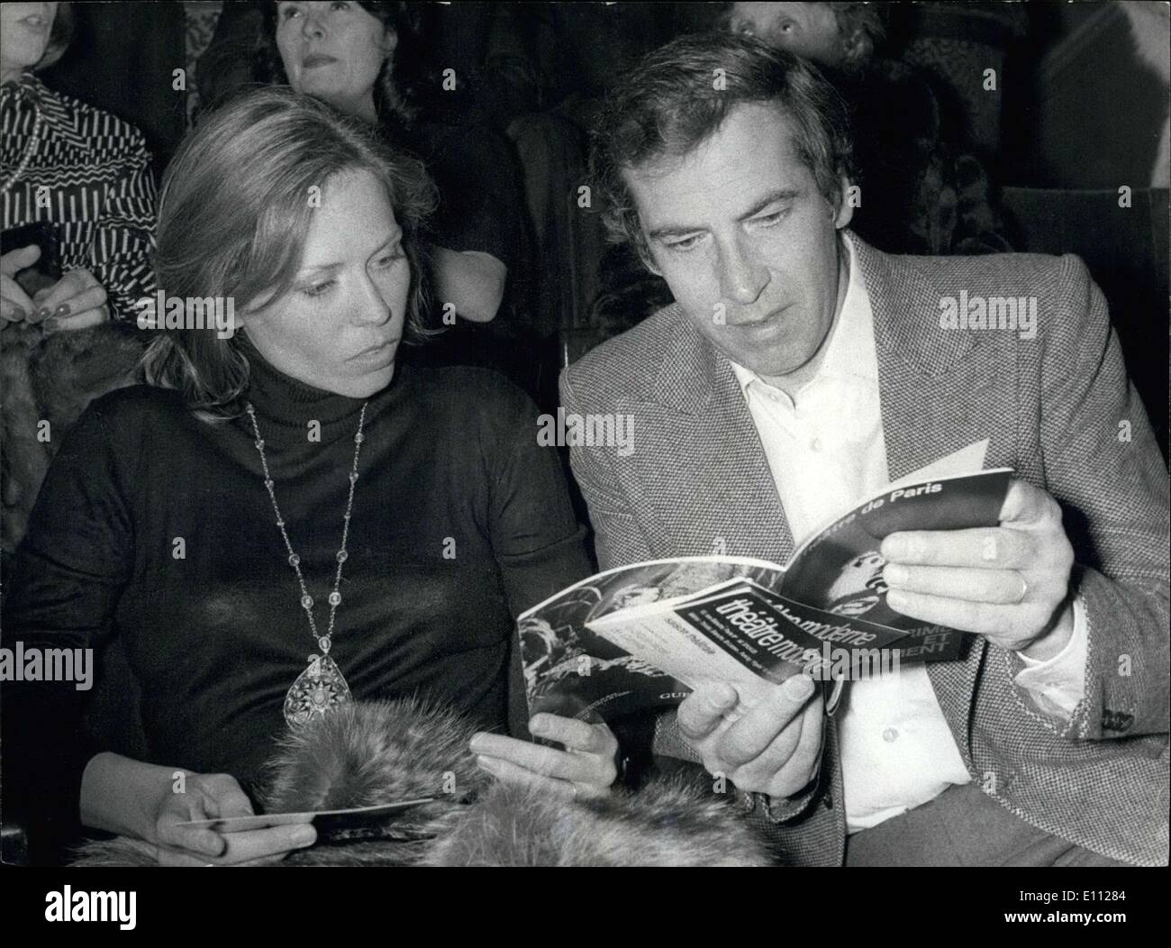Febbraio 02, 1975 - Roger Vadim e la sua fidanzata?e Catherine Schneider Foto Stock