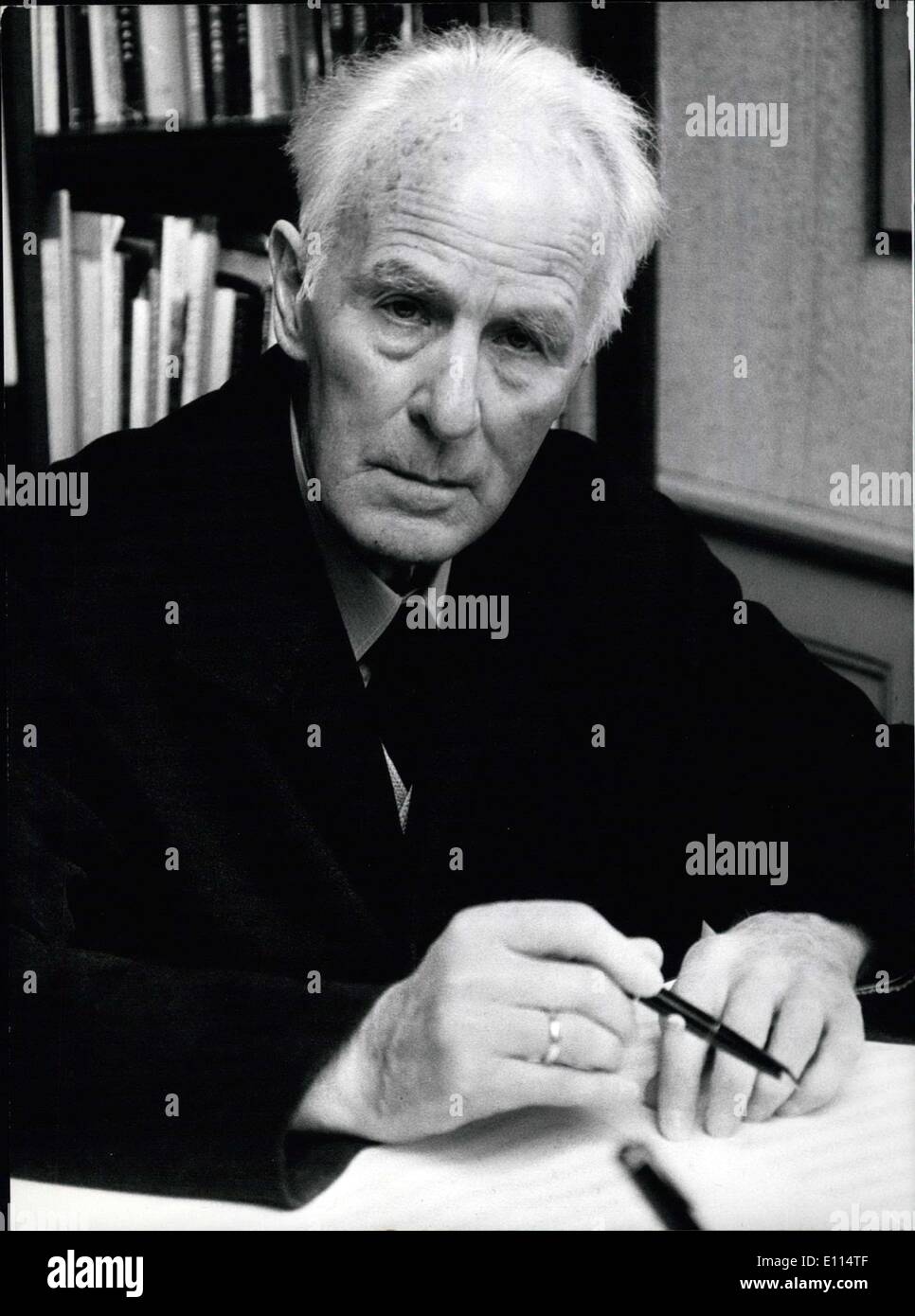 Nov. 30, 1975 - ottantesimo compleanno del compositore Johann Nepomuk David: 30 novembre 1975 sarà l'ottantesimo compleanno del compositore austriaco Johann Nepomuk David (Foto). nato 1895 in Eferding, divenne un insegnante presso il conservatorio di musica a Lipsia nel 1934. Dal 1942 fino al 1945 è stato direttore della divisione che institue, dopo che egli è andato a Salisburgo, dove divenne un insegnante al Mozarteum. Dal 1943 al 1960 ha insegnato Composizione presso il conservatorio di Stuttzart, dove tuttora vive Foto Stock