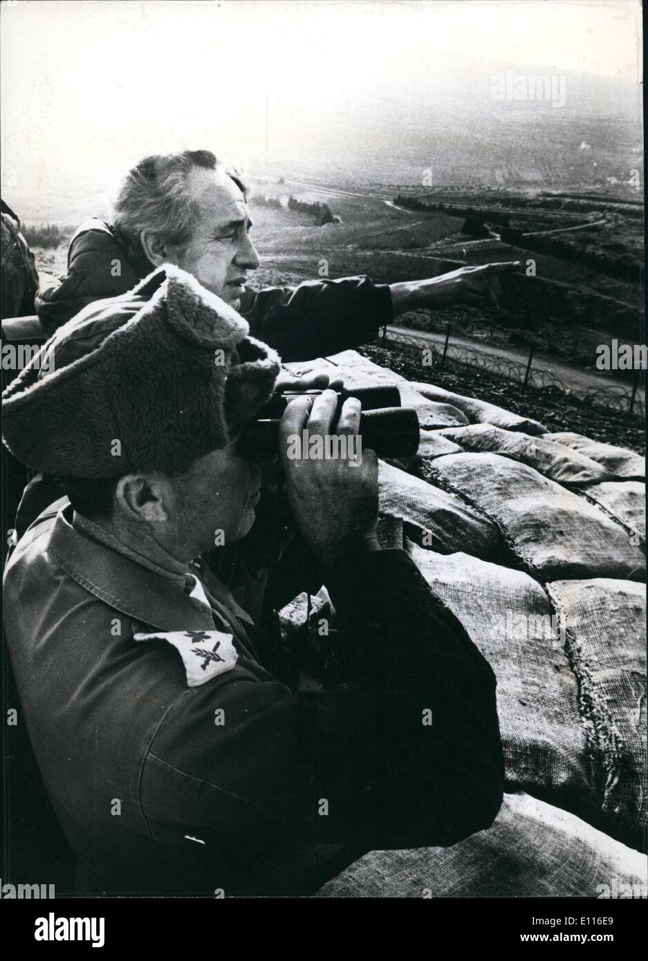 Gen 20, 1976 - Shimon Peres confine libano Foto Stock
