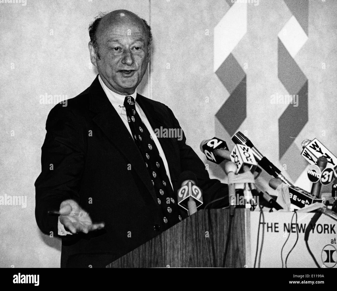 Sindaco Edward Koch annuncia la rielezione plan Foto Stock