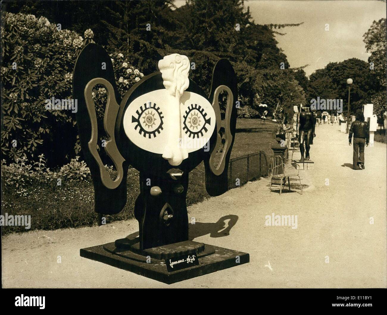 Agosto 19, 1976 - Scultura da Display Rossigneux Garden Champs Elysees Paris APRESS.com Foto Stock