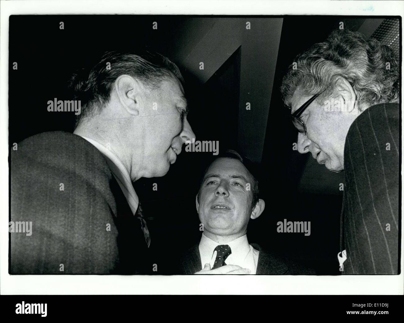 Apr. 18, 1977 - Tindemans e Chabert ha vinto le elezioni legislative per il loro partito (cristiano democratico partito socialista), ma Willy de Clercq (Partito della Libertà) non ha. Foto Stock