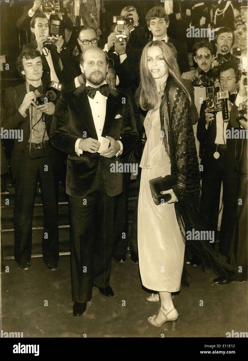 Maggio 20, 1977 - Barbara Bach al Cannes Film Festival Foto Stock