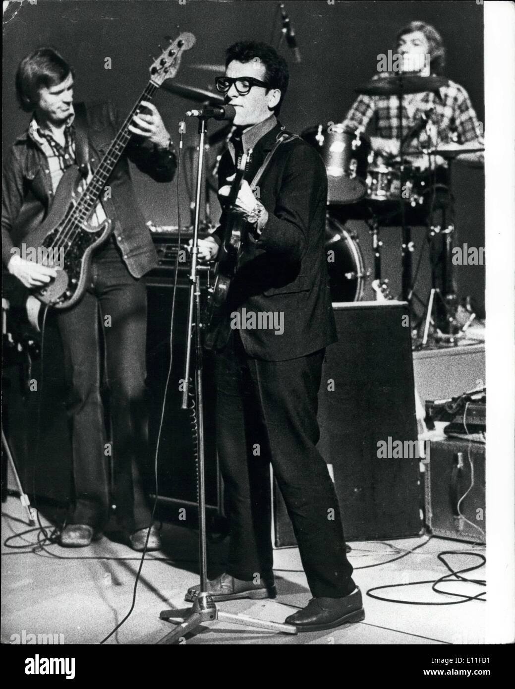 Ottobre 10, 1977 - Elvis Costello a Stoccolma. Elvis Costello, uno dei nomi più caldi sulla scena rock britannica, le sue canzoni sono state paragonate a grandi nomi come Bob Dylan, è in procinto di fare il suo primo tour degli Stati Uniti. La foto mostra: Elvis Costello visto durante una recente performance a Stoccolma. AM/Keystone Foto Stock