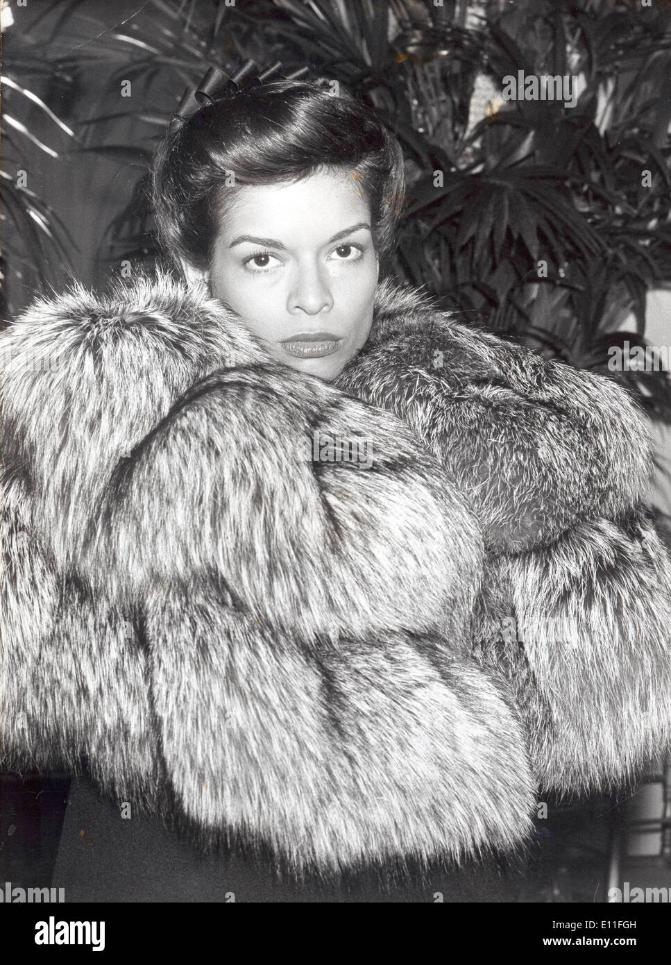 Modello Bianca Jagger indossa la moda di disegni di Dior Foto Stock