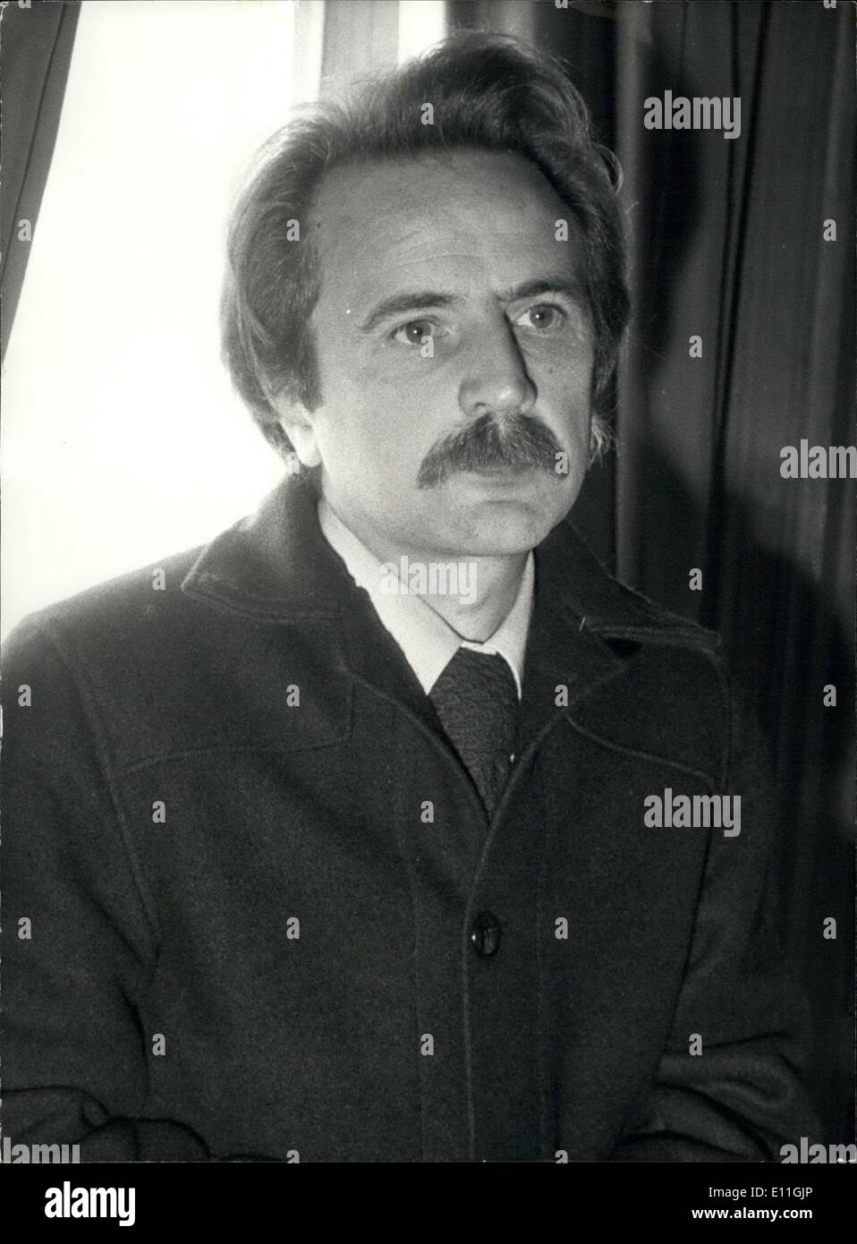 Nov. 28, 1977 - Regis Debray ha vinto nel 1977 il Premio Bermina per il suo romanzo ''La neve in fiamme " nella quale egli ha evocato il mondo segreto di combattenti per la libertà (guerriglia) Foto Stock