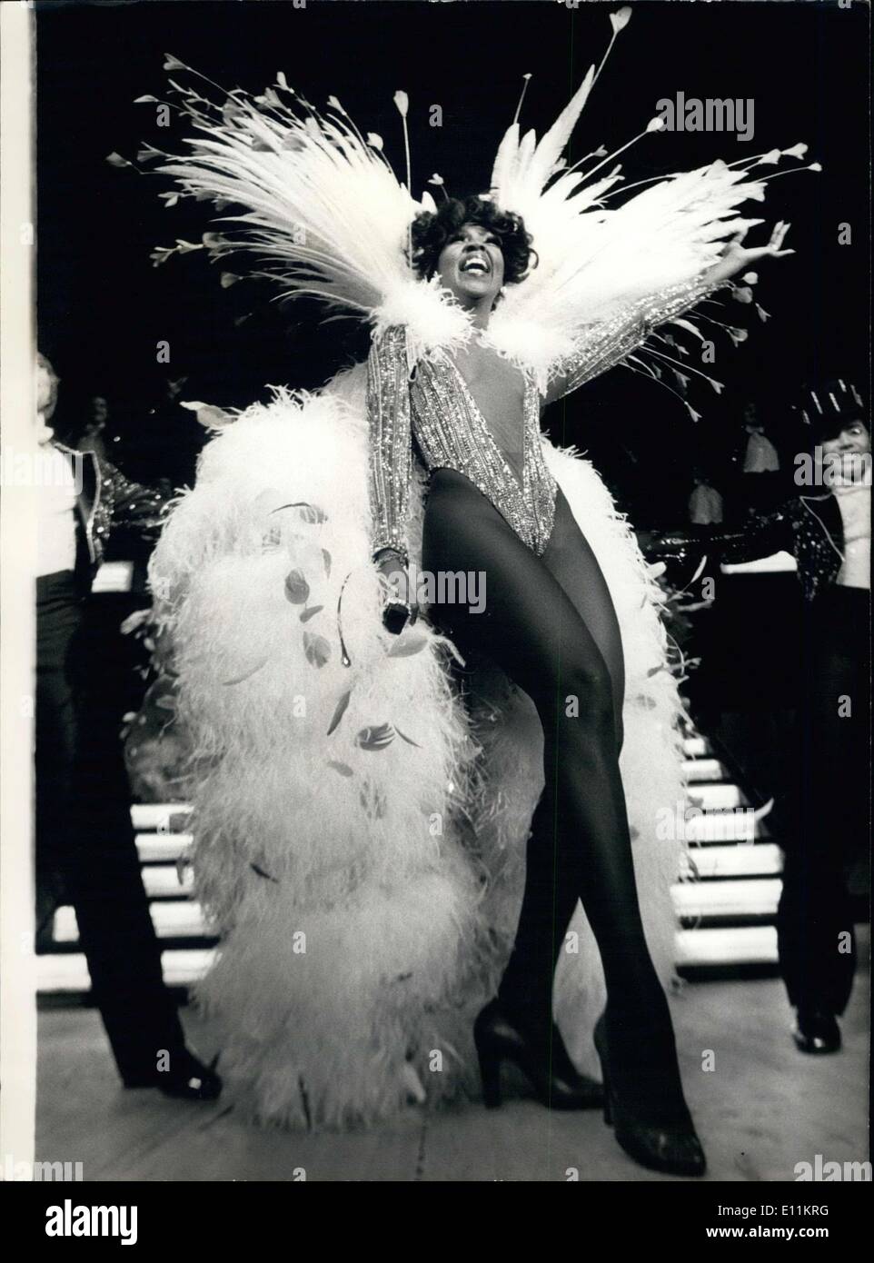 Dic. 27, 1978 - ''Moulin Rouge'' ballerina Watusi Mehant Foto stock - Alamy