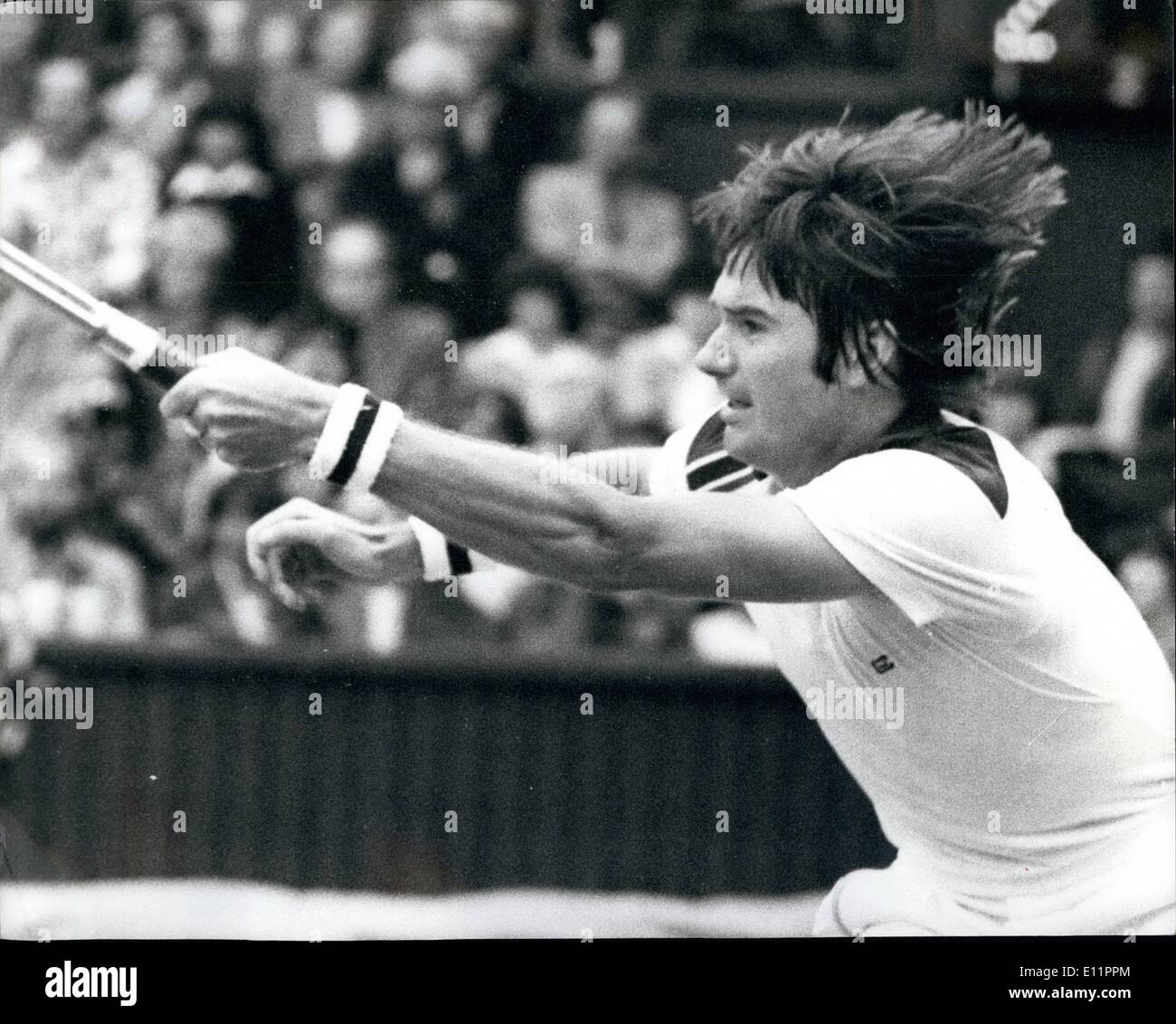 Giugno 06, 1979 - Wimbledon Tennis Connors batte Cox.: mostra fotografica di Jimmy Connors (USA) il n. 3 seme visto in azione sul centro Foto Stock