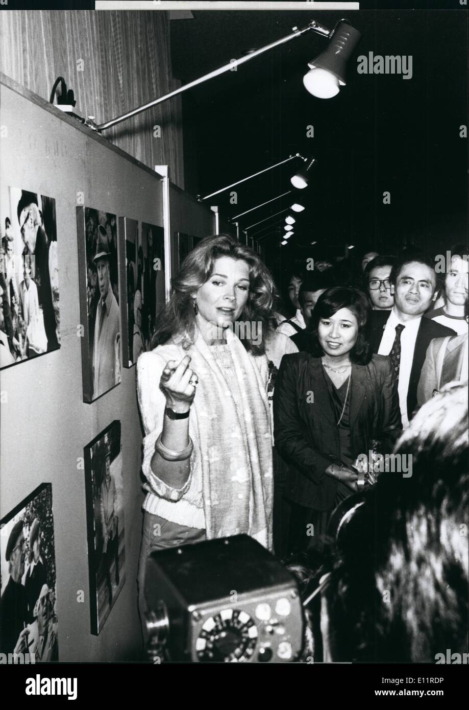 Ottobre 10, 1979 - Candice mantiene la sua uno- donna mostra famosa attrice americana Candice Bergen visitato Giappone e tenuto con successo una mostra fotografica delle sue opere proprie a Miyako Hotel di Tokyo verso la fine di settembre. Quando viene chiesto in occasione della conferenza stampa se lei sarebbe fare un fotografo, ha risposto, ''sono convinto di poter fare meglio in fotografia a proprio agio, ma essendo un'attrice è ancora attraente''. Ella ha confessato, pur essendo stati indecisi per impostare se stessa per il film per un po' , che aveva fatto un buon lavoro di essa ha di recente Foto Stock