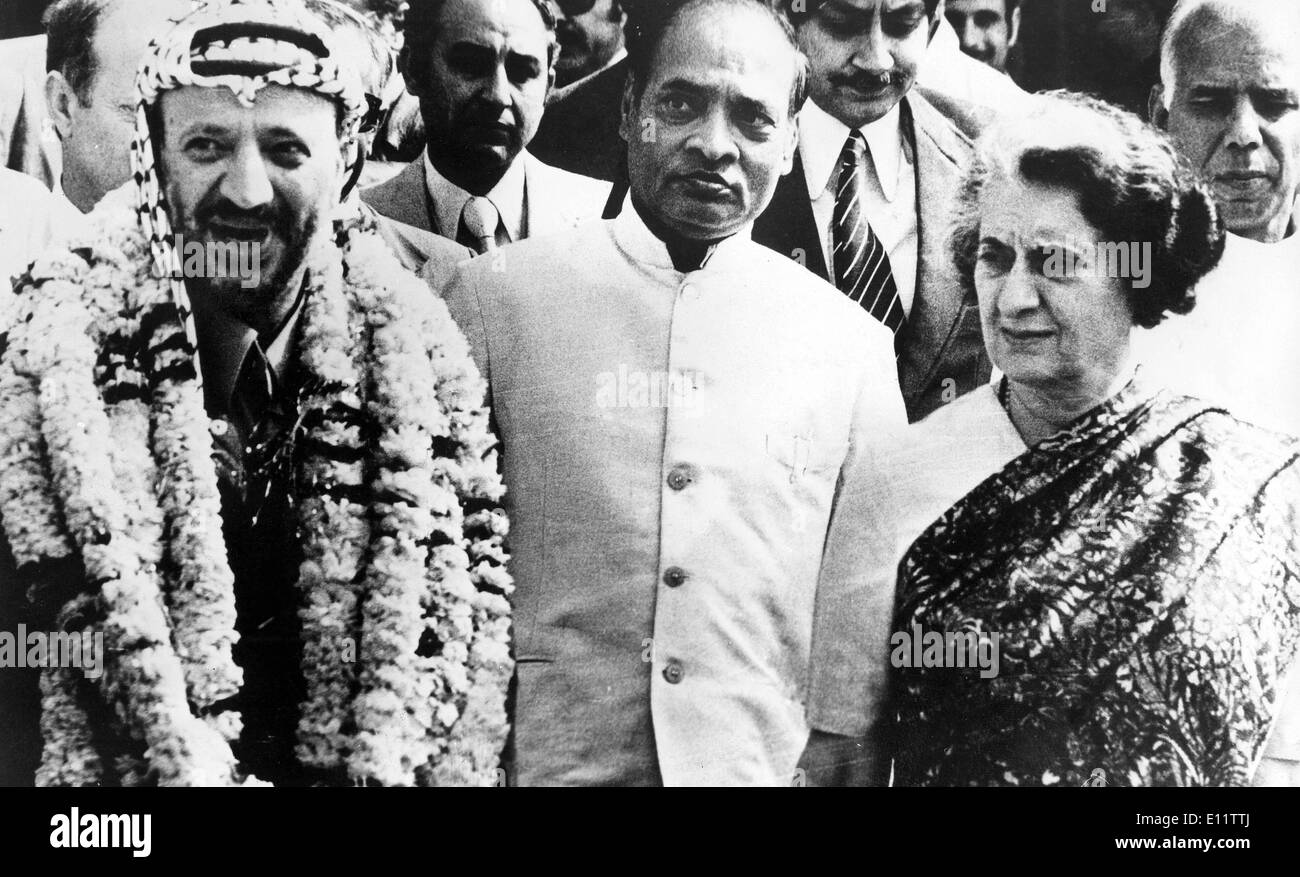 YASSER ARAFAT, Presidente dell'Organizzazione per la liberazione della Palestina, con PM Indira Gandhi e Narasimha Rao. Foto Stock