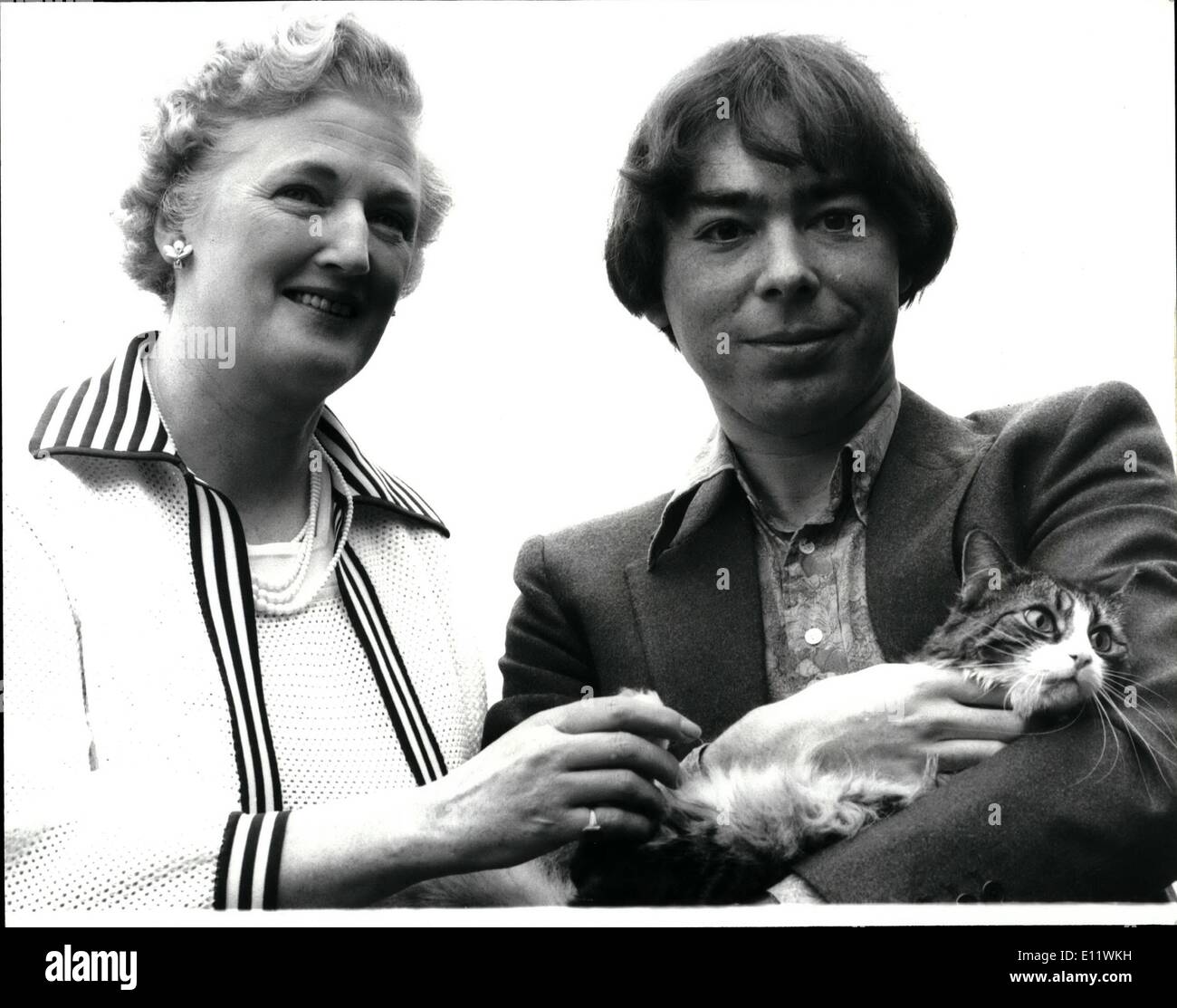 Sett. 09, 1980 - Nuovo Lloyd Webber Musical per West End: " Gatti "" è il titolo del nuovo musical di Andrew Lloyd Webber ha annunciato oggi che sarà il primo West End Musical da lui dato che il pluripremiato ''Evita'' aperto a Londra nel giugno 1978. Ispirato da poesie pubblicato e non da T S Eliot, tra cui la famosa a livello internazionale '"Old Possums Libro dei gatti pratici'', itvis programmato per aprire a Londra nel mese di aprile 1981. Il nuovo spettacolo sarà diretta da Trevor Nunn della Royal Shakespeare Jompany e coreografato da Billian Lynne. Foto Stock