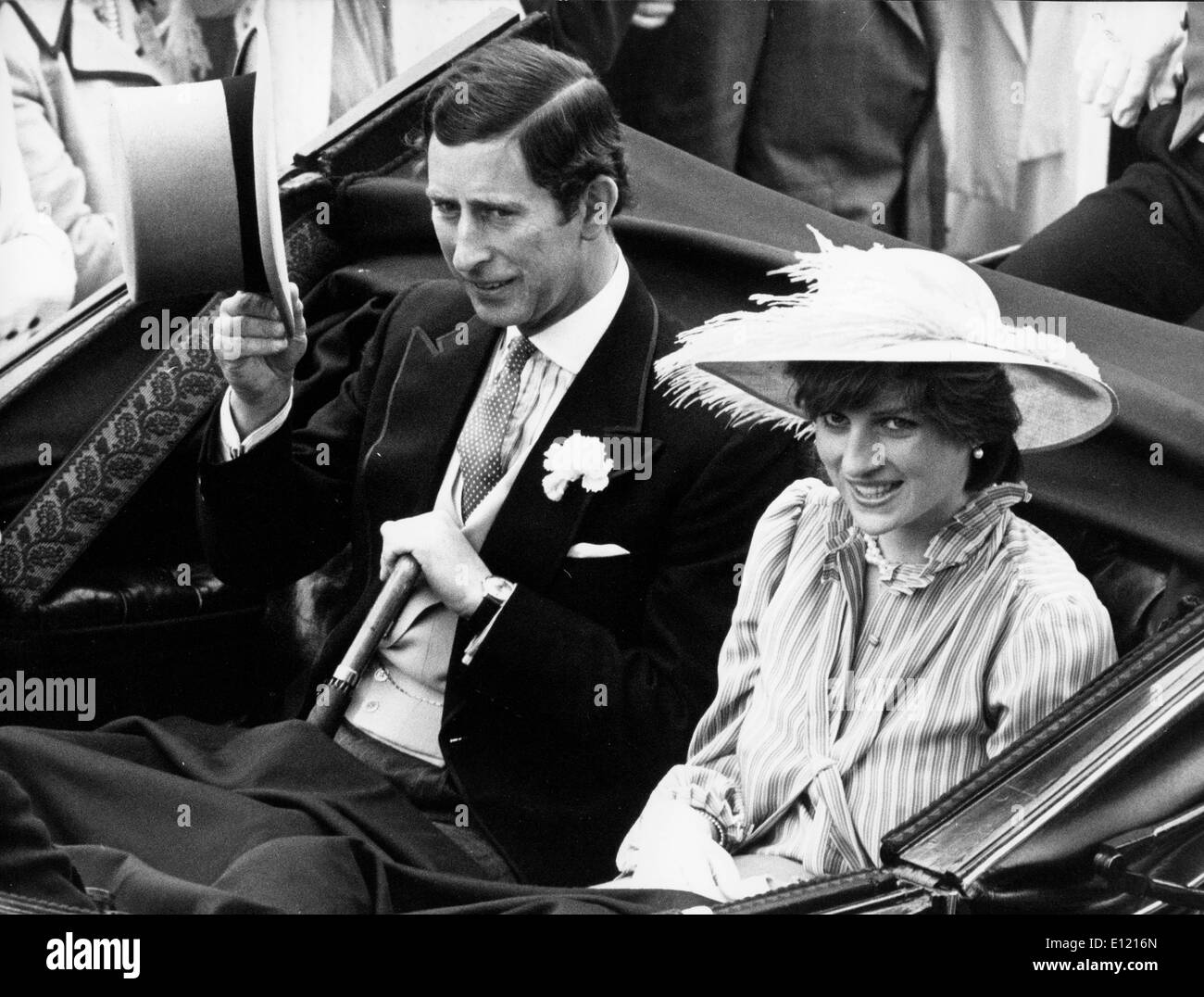 Il principe Carlo e la Principessa Diana arriva a Ascot Foto Stock