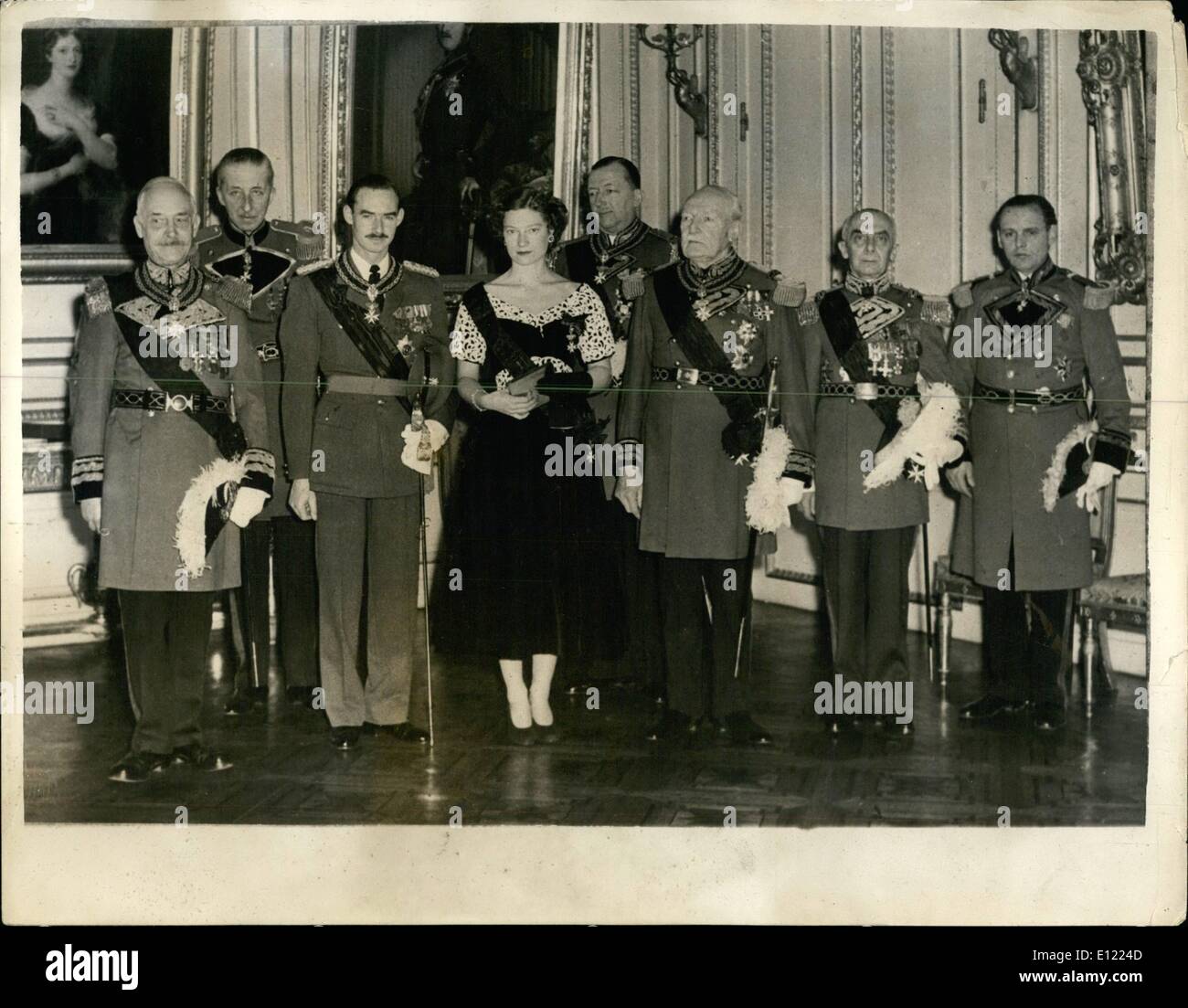 Gen 01, 1983 - Princess Josephine riceve le insegne. Tra i. insingies ricevuto dalla principessa Josephine Charlotte, del Belgio, in corrispondenza di una Germania presso il palazzo reale di Bruxelles è stato il grand al lordo di henour. La foto mostra la principessa Josephine cerimonia nido a lei, sul suo wight è princes jean di Lussemburgo, al quale essa è inserita. Foto Stock