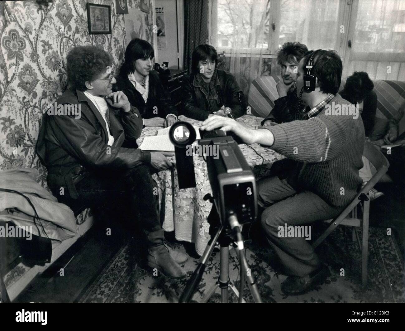 Gen 21, 1985 - Quiquempoix condurre un colloquio di lavoro da casa Foto Stock