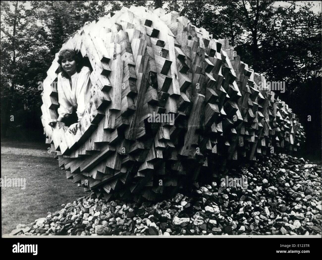 Lug. 04, 1984 - Klaus Simon scultura in Dusseldorf Foto Stock