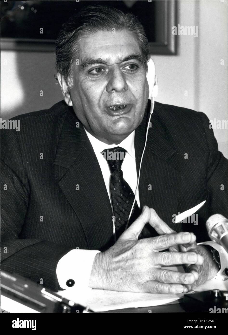 Apr. 04, 1988 - Afghanistan trattato firmato a Ginevra: Pakistans Ministro degli Esteri Sain Noorani dopo la firma del trattato di afghani a Ginevra il 14 aprile. Foto Stock