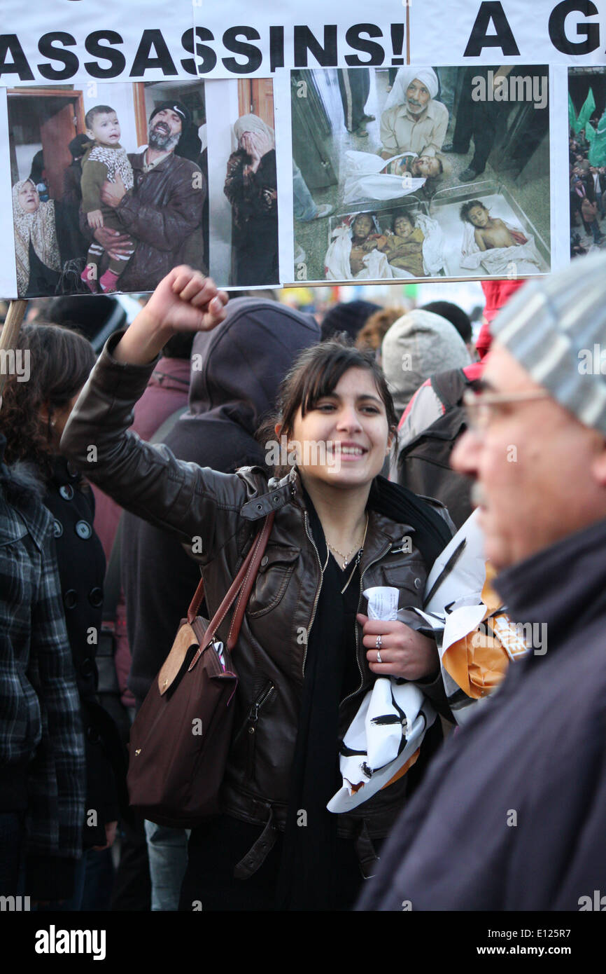 Protesta contro l'occupazione israeliana in Palestina, Grenoble, Isere, Rhône-Alpes, in Francia. Foto Stock