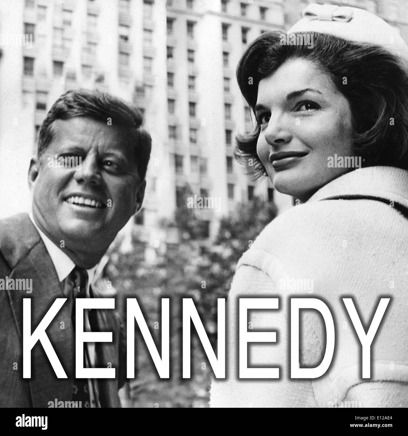 Ottobre 12, 1961 - New York New York, Stati Uniti - Il Presidente John F. Kennedy con la First Lady Jackie Kennedy a Broadway Ticker tape Parade per il presidente Kennedy. Foto Stock