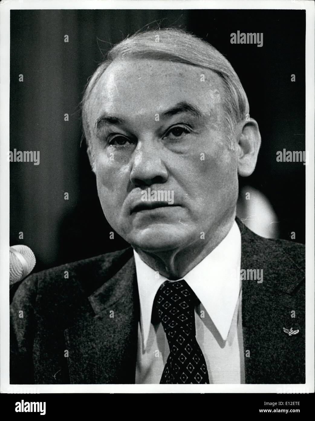 21 dicembre 2011 - febbraio 1980, G. Capitol Hill, lavare, D.C. G. William Miller testimonianza prima un sottocomitato del senato sul settore bancario. Foto Stock