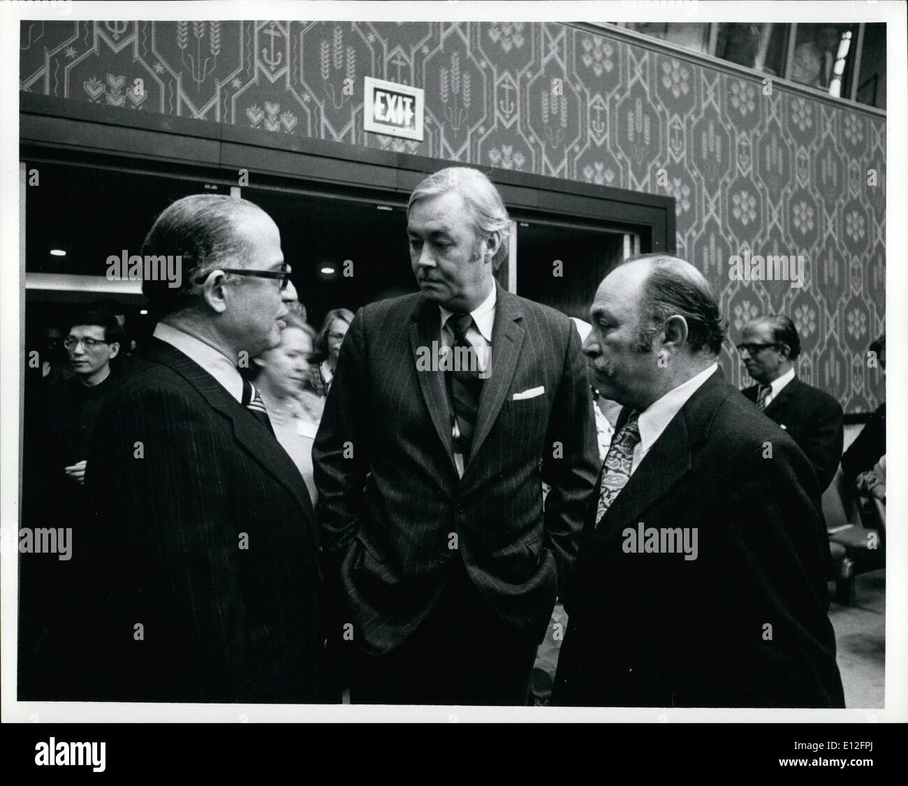 Gen 09, 2012 - L-R: Egitto rep. Abde-meguid USA Ame. Moynihan Amb. Amin Hilmy della Lega araba, la Lega degli Stati Arabi Foto Stock