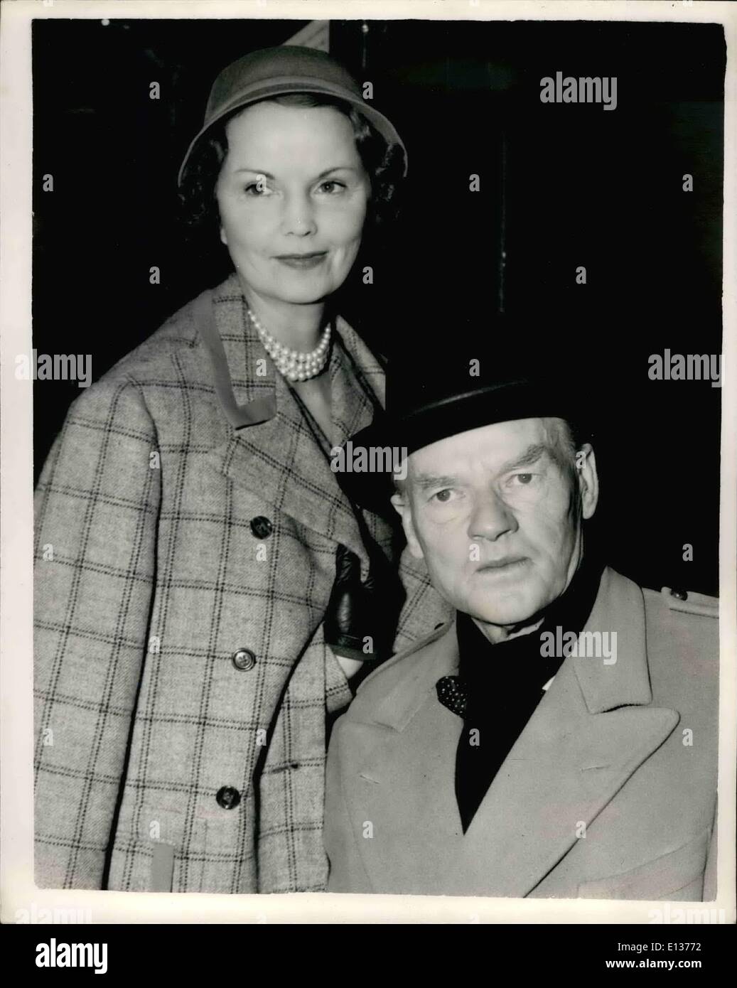 Febbraio 29, 2012 - Il Duca e la Duchessa di Sutherland lasciare per West Indies quattro mesi invernali. La foto mostra la sua grazia, il Duca di Sutherland K.T., P.C. e la Duchessa di Sutherland visto a Waterloo oggi quando hanno lasciato sulla ''Antilles " Treno in barca per Southampton - e la West Indies - per quattro mesi invernali. Foto Stock