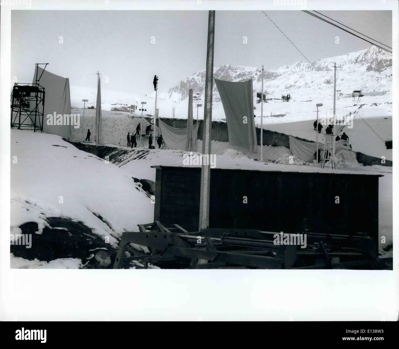 Febbraio 29, 2012 - OLIMPIADI INVERNALI SITO - Grenoble 1968 l esercito francese lavorando su OLYMPIC bob funzionare a Alpe d'hiver Foto Stock