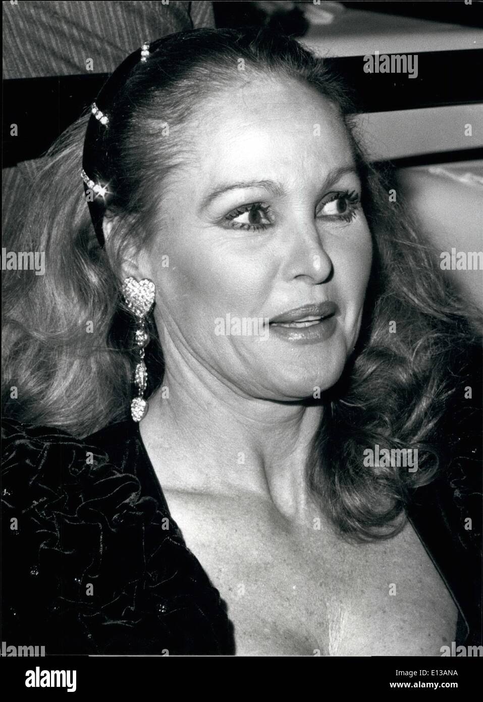 Febbraio 29, 2012 - Prima esibizione del nuovo film svizzero: ''Klassezamekunft'' (classe-riunione), un nuovo film svizzero di produzione, ha avuto la sua prima performance di Zurigo il 15 dicembre. Immagine mostra; famoso Ursula Andres, una delle stelle in questo film. Foto Stock