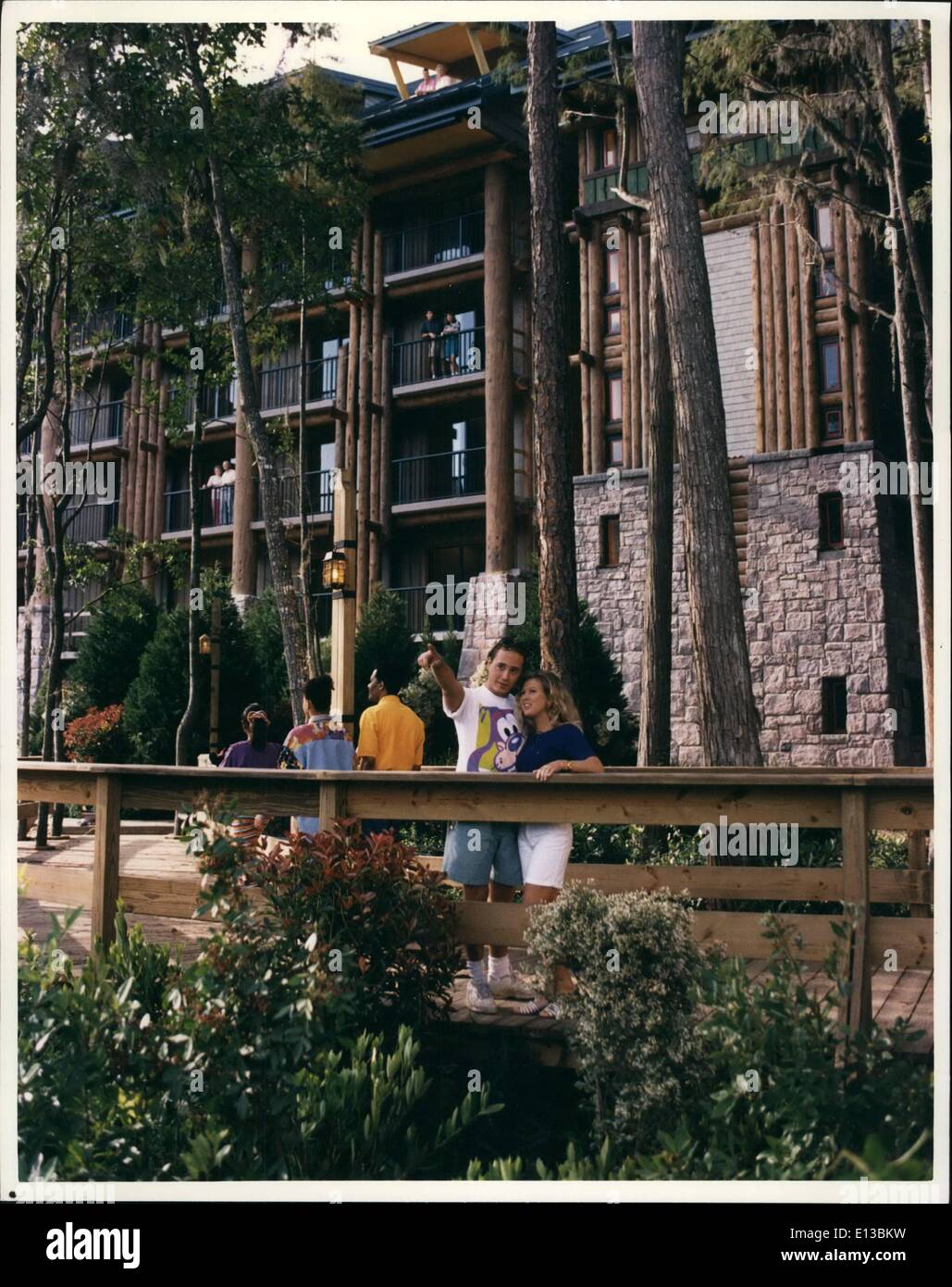 Febbraio 29, 2012 - Disney World Resort rustico: Disney's Wilderness Lodge porta in Florida il romanticismo delle vecchie fedeli Lodge un il geyser prati del parco di Yellowstone. Le 729 camere del resort hotel sarà aperto nel maggio 1994. ed è stato progettato dal noto architetto Pietro Dominick Jr. (permesso è immagine per destinatario editoriale news utilizzare solo. Copyright 1994. La Walt Disney Company 254-80-26 Foto Stock