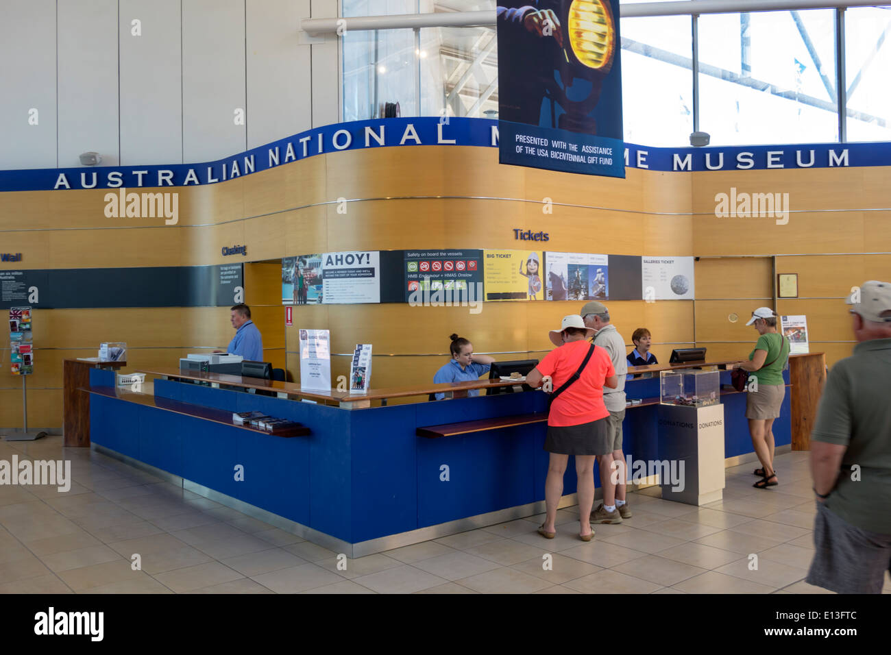 Sydney Australia, Darling Harbour, porto, National Maritime Museum, check-in alla reception prenotazione registro, AU140311050 Foto Stock