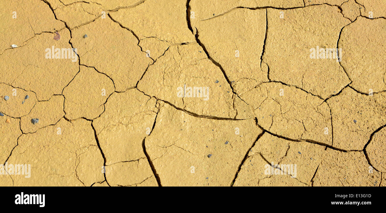 Close-up di suolo asciutto nel clima arido. Massa rotto in un deserto. Foto Stock