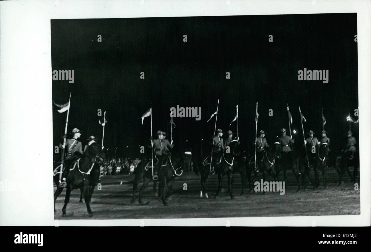 Mar 02, 2012 - notte delle isole un preludio al Montreal World's Fair ''Expo 67''. La foto mostra il RCMP Musical ride è stato un grande spettacolo di folla con i suoi movimenti di precisione. Foto Stock