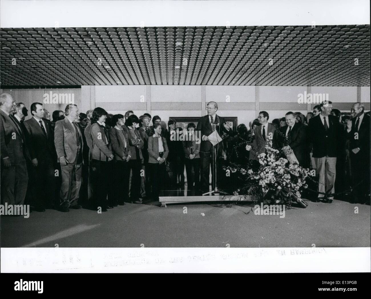 Mar 22, 2012 - Il cancelliere federale Helmut Schmidt ha accolto con favore la West-German Olympic-Participants: considerando la prossima decisione del governo federale di un olympic-boicottaggio, cancelliere federale Helmut Schmidt (Helmut Schmidt, medio), pubblicizzati su una ricezione del Occidentale-germania olympia-partecipanti di Lake Placid per la comprensione. A tutti personalmente profonda delusione dovrebbero prendere in considerazione della solidarietà con gli Stati Uniti-sportivi. Importante è solo il rendimento, anche se la sua effettuata al di fuori dei Giochi Olimpici Foto Stock