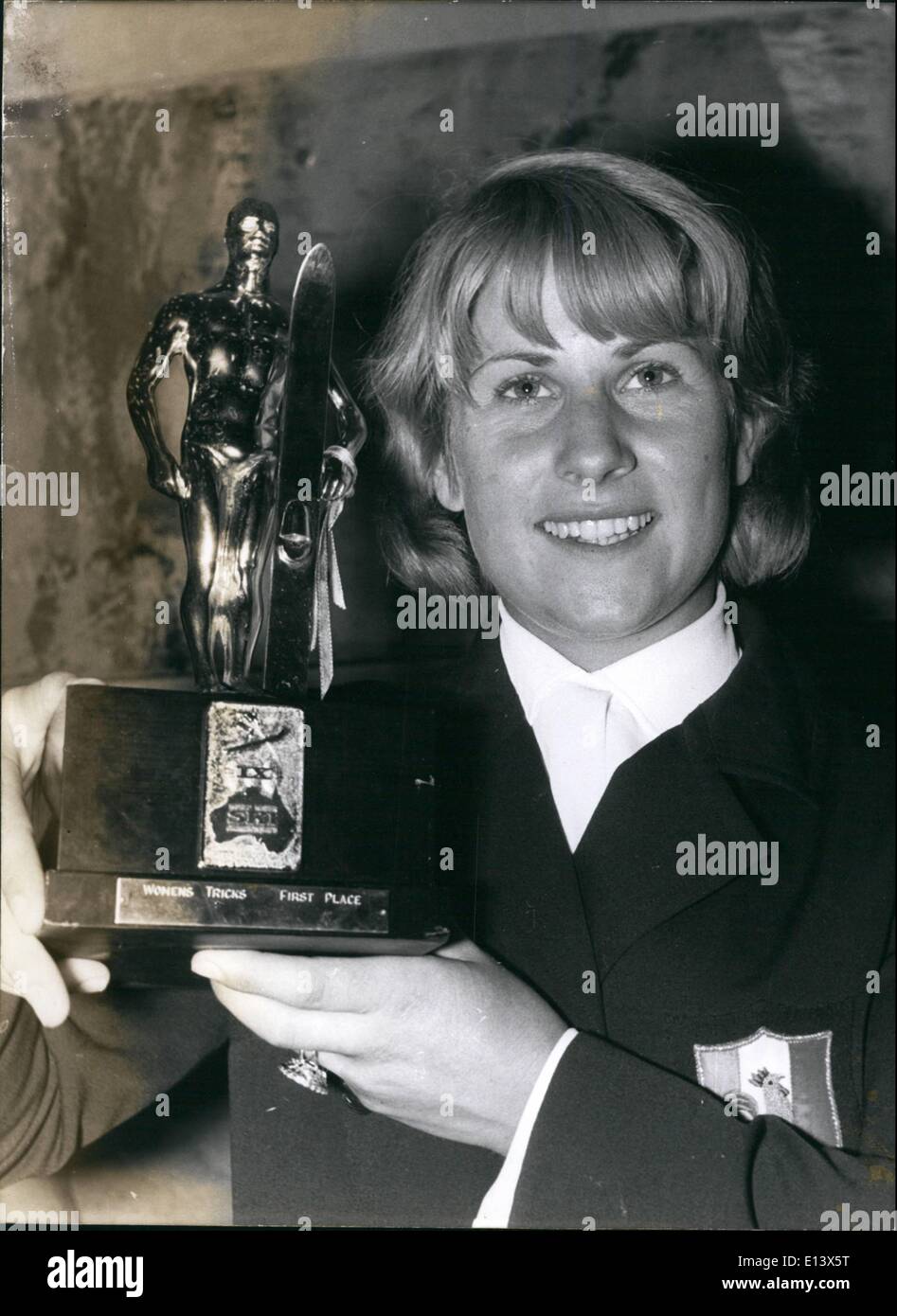 27 mar 2012 - sci d'acqua: Mostra fotografica di Dany Duflot nella foto con il suo trofeo. Foto Stock
