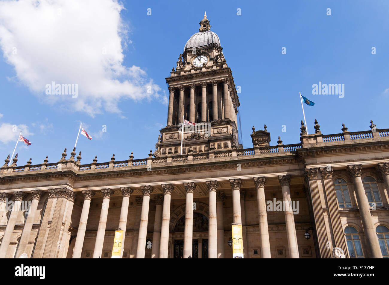 Leeds Town Hall, nello Yorkshire, Inghilterra, Regno Unito Foto Stock